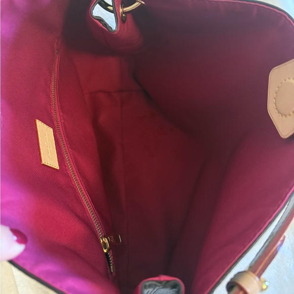 Louis Vuitton Monogram Shoulder Bag - Brown and Tan - Picture 12 of 16